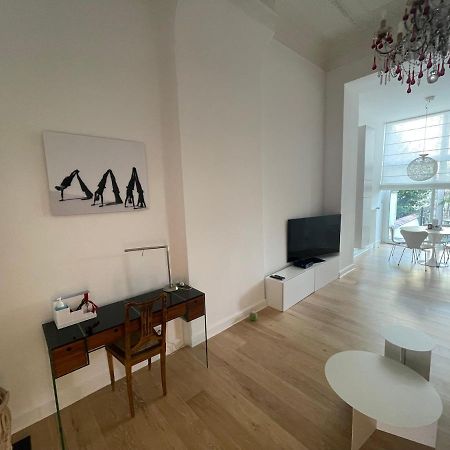 Apartment In Trendy Chatelain Center Brussels Area Little Garden Internet Wifi Экстерьер фото